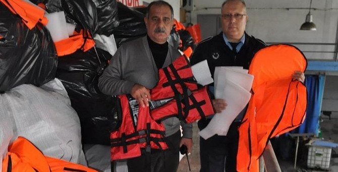 İzmir'de 'can yeleği' operasyonu