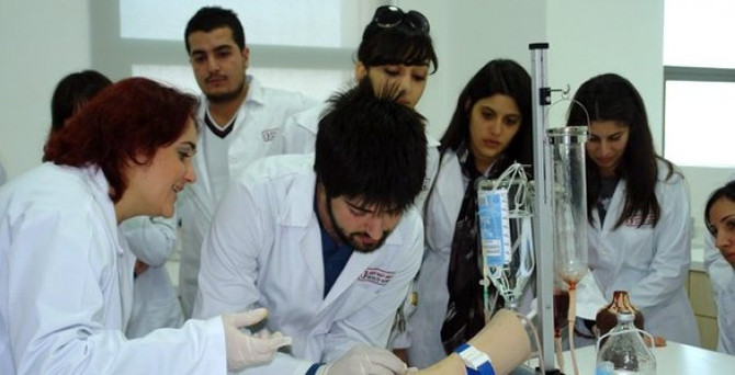 'Tıp fakültelerinin kontenjanları dondurulacak'