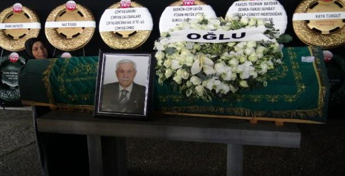 Sedat Üründül son yolculuğuna uğurlandı