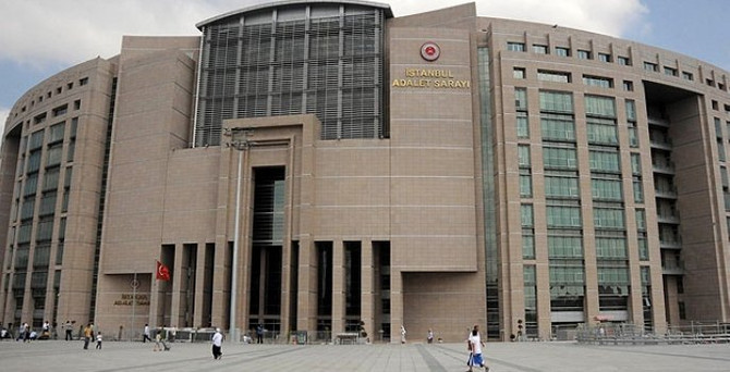Sahte kimlikle 8 ay boyunca çalışmış