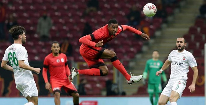 Galatasaray kupada tam gaz gidiyor