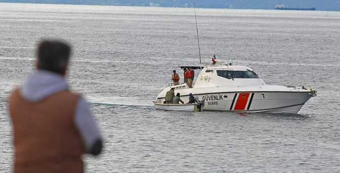 Sığınmacıları taşıyan tekne battı: 3 ölü
