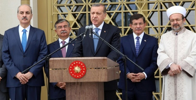 Devletin zirvesi Cuma Namazı'nı Sultanahmet Camii'nde kılacak