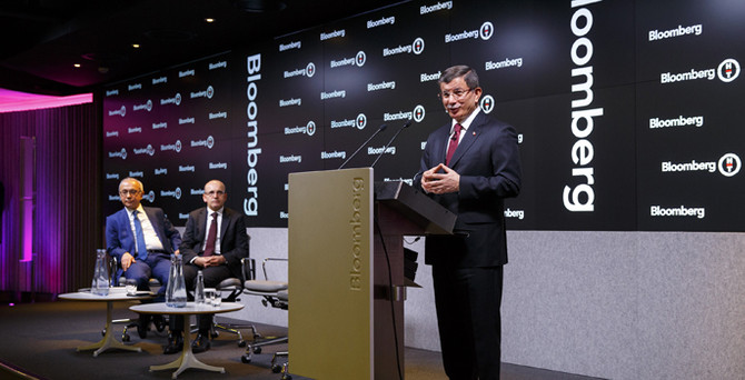 Davutoğlu, yatırımcıları Türkiye'ye davet etti