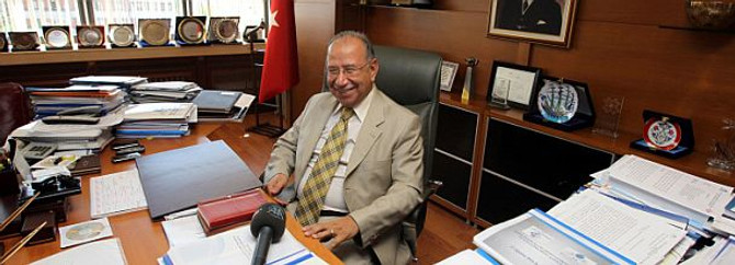 Acarer'den, "Türk malı cep telefonu kullanın" çağrısı