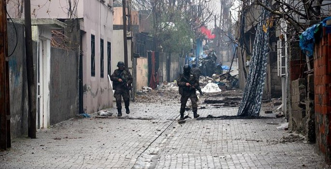 Cizre'de çatışma: 1 polis şehit