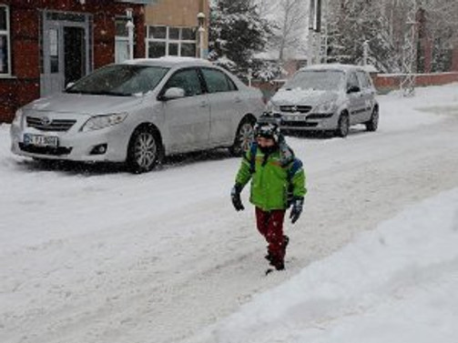 Bursa'da eğitime kar engeli