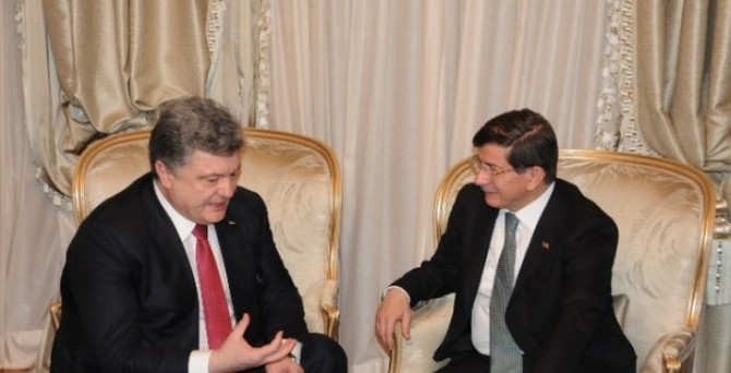 Davutoğlu, Poroşenko ile görüştü