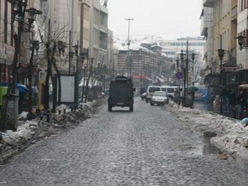Diyarbakır'da terör saldırısı: 1 şehit