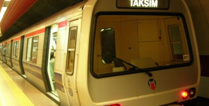 Şişli'de metro durağı 30 dakika kapatıldı