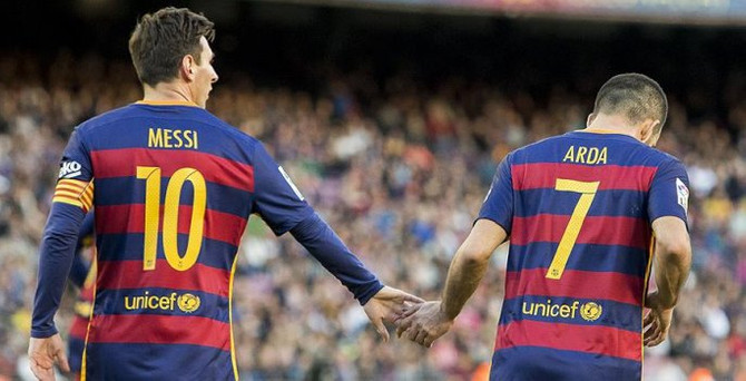 Arda'lı Barcelona yine kazandı