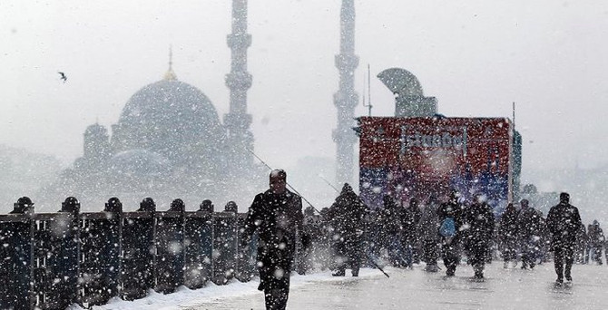 İstanbul'da kar yağışı sürecek
