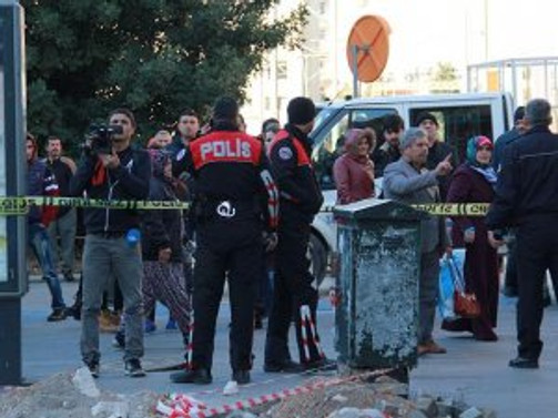 Antalya'da çöp bidonunda patlama: 2 yaralı