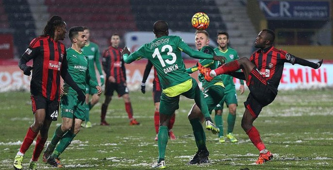 Bursaspor deplasmanda kazandı
