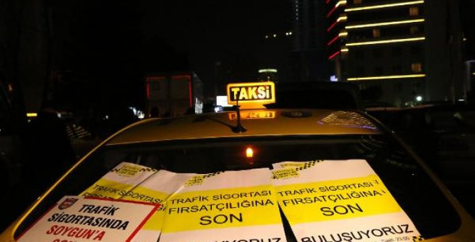Taksiciler sigorta zammını protesto etti