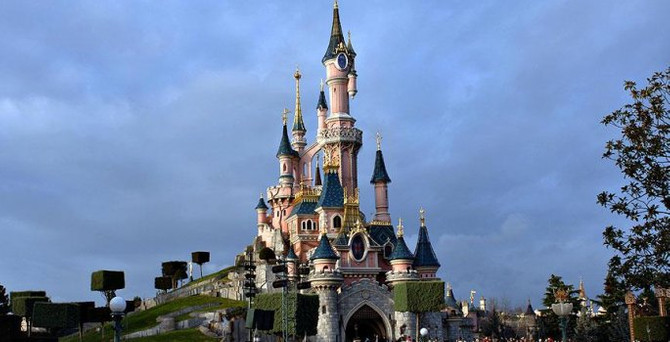 Disneyland'de terör şüphesi