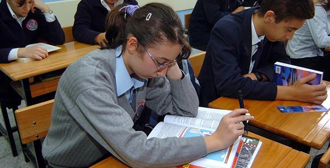MEB lise ders kitaplarını güncelledi
