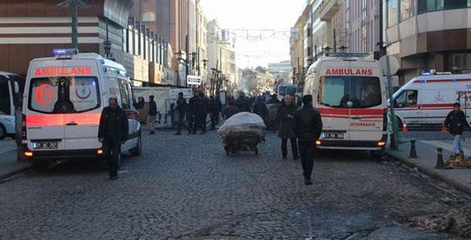 Diyarbakır'da yaralanan asker şehit oldu