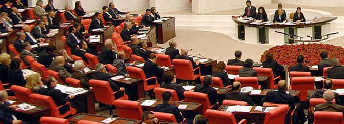 Bütçe görüşmelerinde Çankaya kavgası