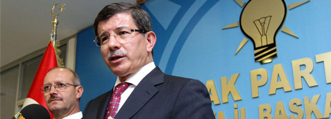 DİSK Davutoğlu'nu istifaya çağırdı