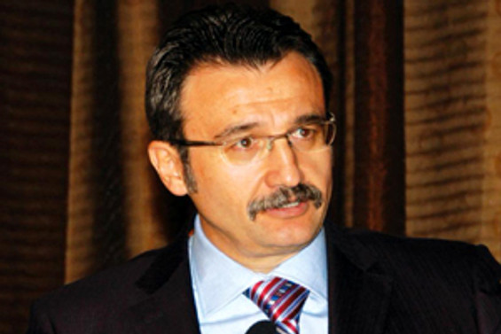 ”Eximbank'a 1 milyar dolarlık portföy ilave etmeye çalışıyoruz”