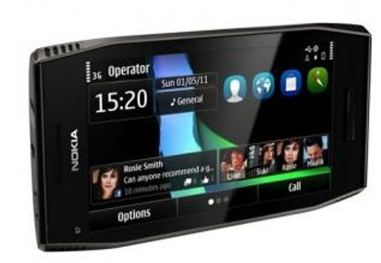 Nokia'nın ilk 'akıllısı' Ekim sonunda geliyor