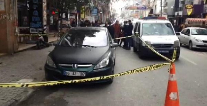 Bakırköy'de şüpheli araç alarmı