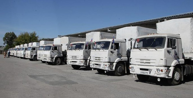 Rus tırlarının transit geçişine engel