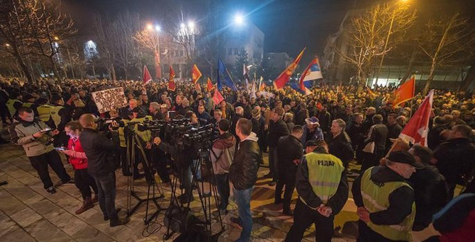 Karadağ'da hükümet karşıtı protesto