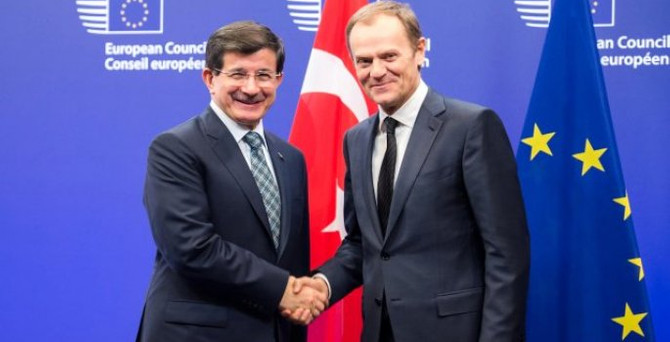 Davutoğlu, Tusk ile 'mültecileri' görüşecek
