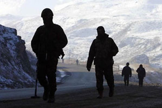 Tunceli'de mayın taraması yapan askerlere saldırı