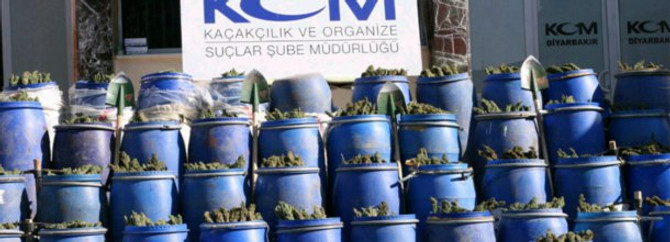 Diyarbakır'da 2 ton esrar ele geçirildi