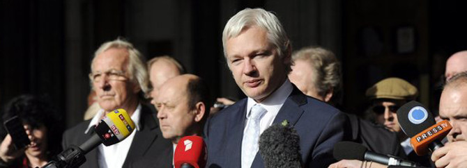 Assange İsveç'e iade edilecek