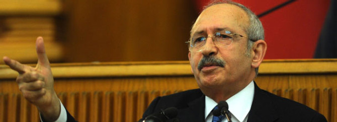 Dindar görünümlü din tüccarı