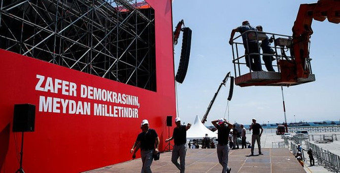 Yenikapı mitingi için son hazırlıklar yapılıyor