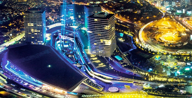 Zorlu Center'a 11 dalda Stevie Ödülü