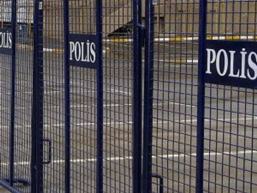 Silvan'da toplantı ve gösteri yürüyüşleri yasaklandı