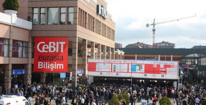 İstanbul'daki CeBIT Bilişim Eurasia Fuarı ertelendi