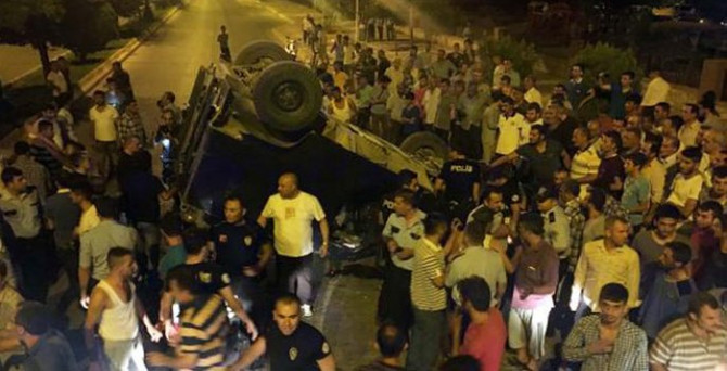 Polis aracı kaza yaptı: 1 şehit