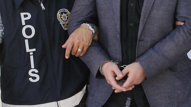 AK Partili meclis üyesi FETÖ'den tutuklandı
