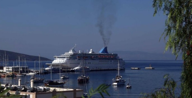 Bodrum'a tek seferde 2 bin 420 turist geldi