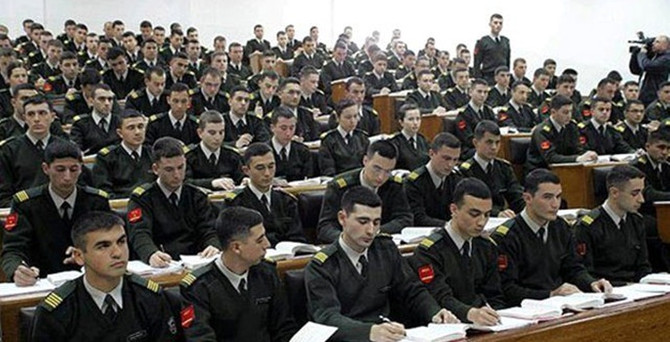 Askeri okullardan mezun öğrencilere üniversite sınavı