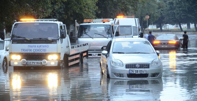 İstanbul güne yağmurla başladı