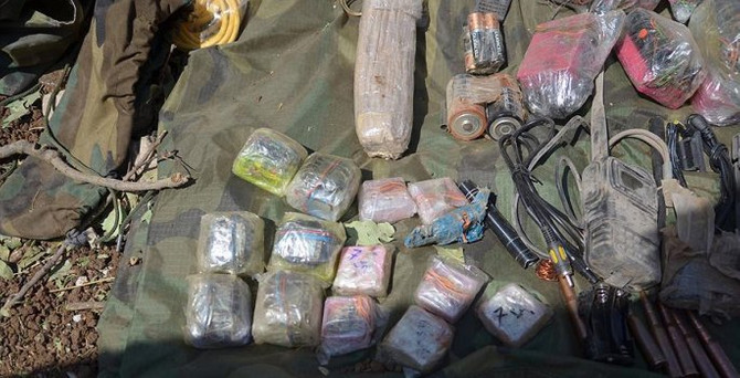 PKK'ya ait bomba yüklü araçlar ele geçirildi