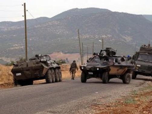 Hakkari'de bombalı saldırı: 1 şehit, 3 yaralı