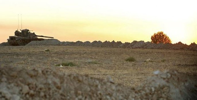 Türk jetleri YPG'yi vurdu, tanklar içeri girdi