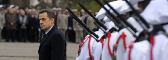 Sarkozy'nin bakanına dava
