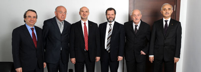 Son 10 yıldır dindarlar değil, devler büyüdü
