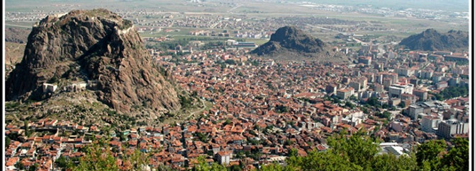 İşçi bulmak için karavanla yollara düştüler