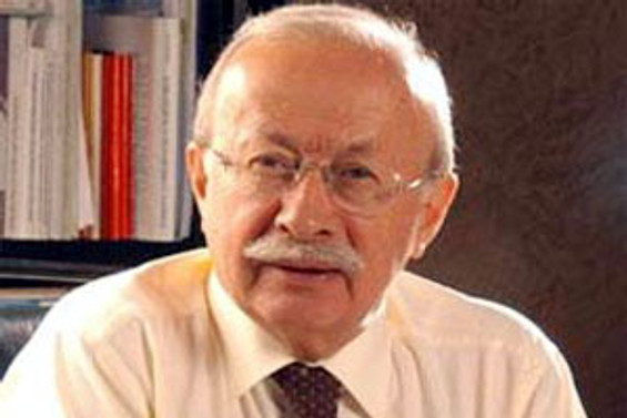 Oktay Ekşi, istifa etti